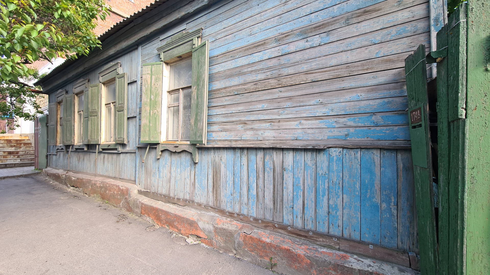 Дом с участком на продажу в Ростове-на-Дону, Текучёва, 174 фото №0