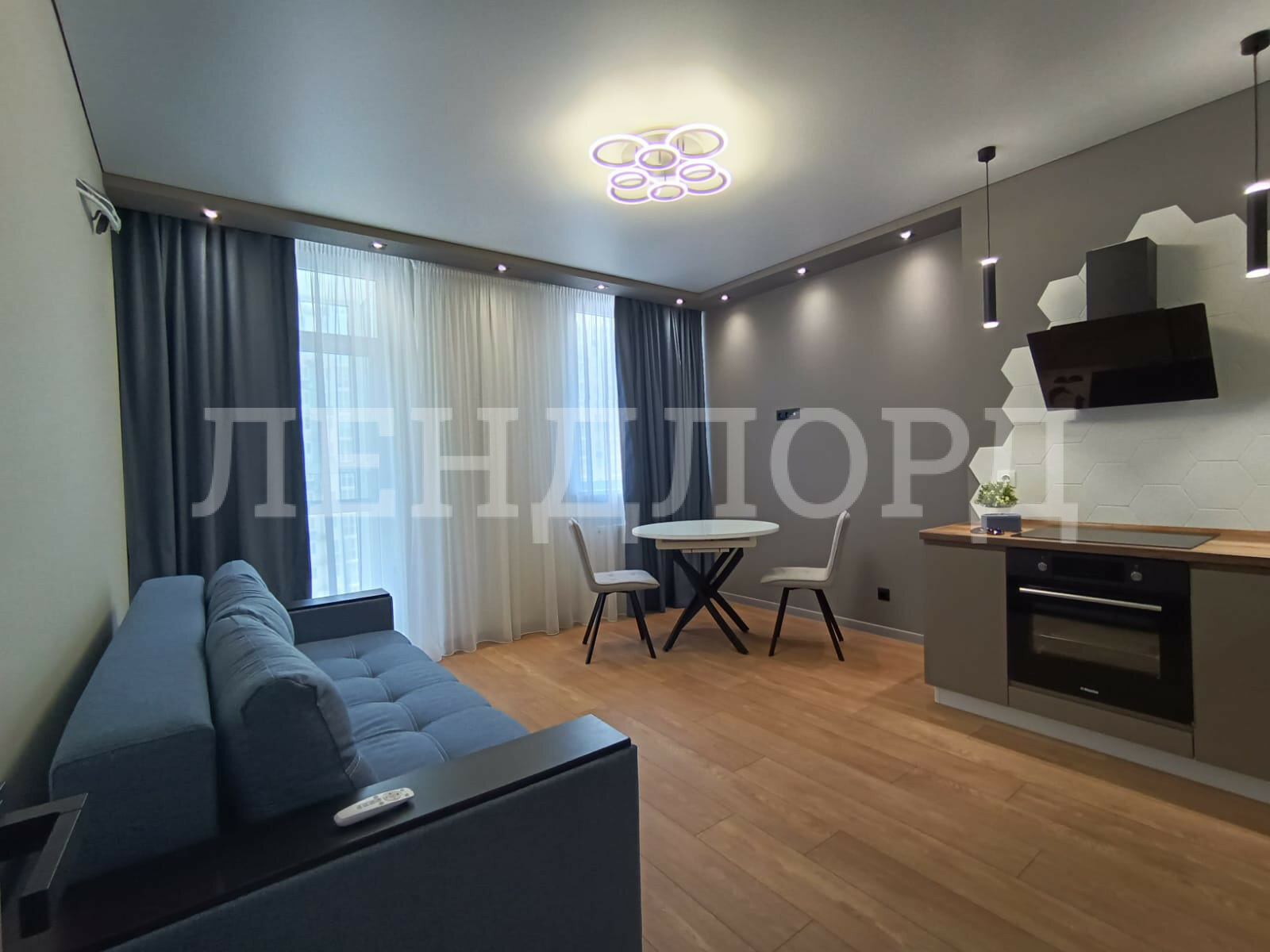 Квартира на продажу в Ростове-на-Дону, Стабильная улица, 3с3 фото №0