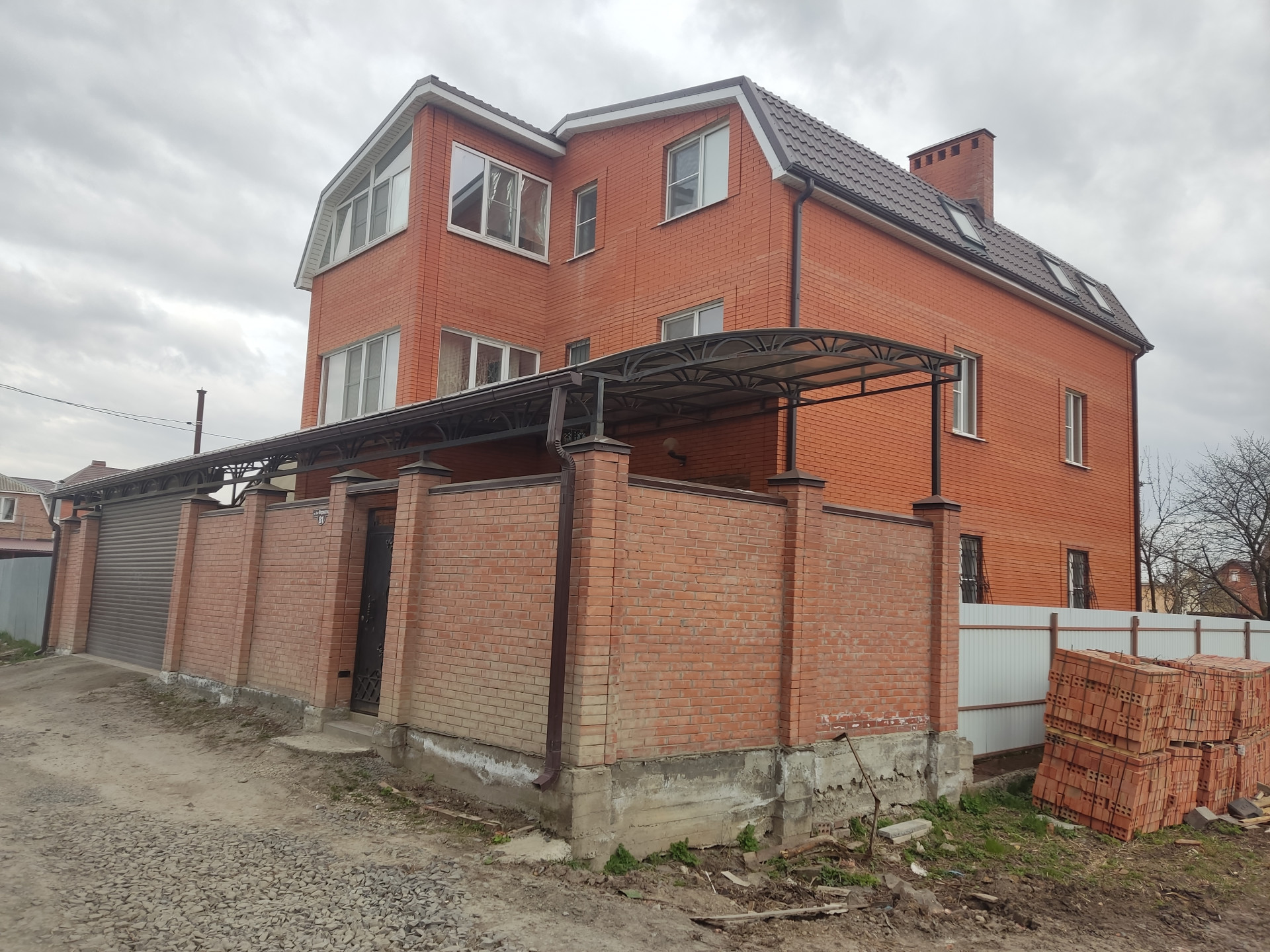 Дом с участком на продажу в Ростове-на-Дону, 1-я Форматная фото №0