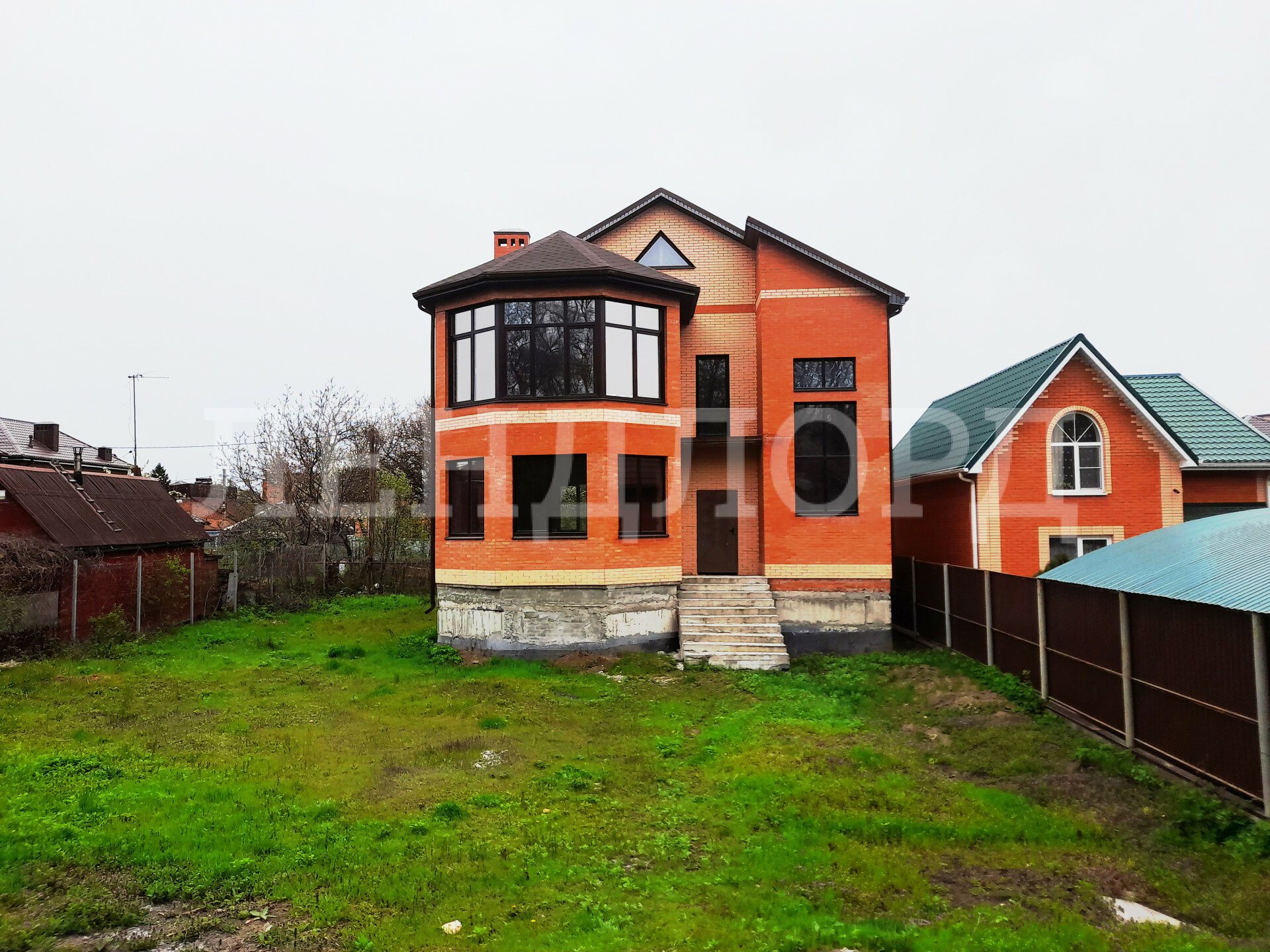 Дом с участком на продажу в Ростове-на-Дону, 1-я Веерная улица фото №0