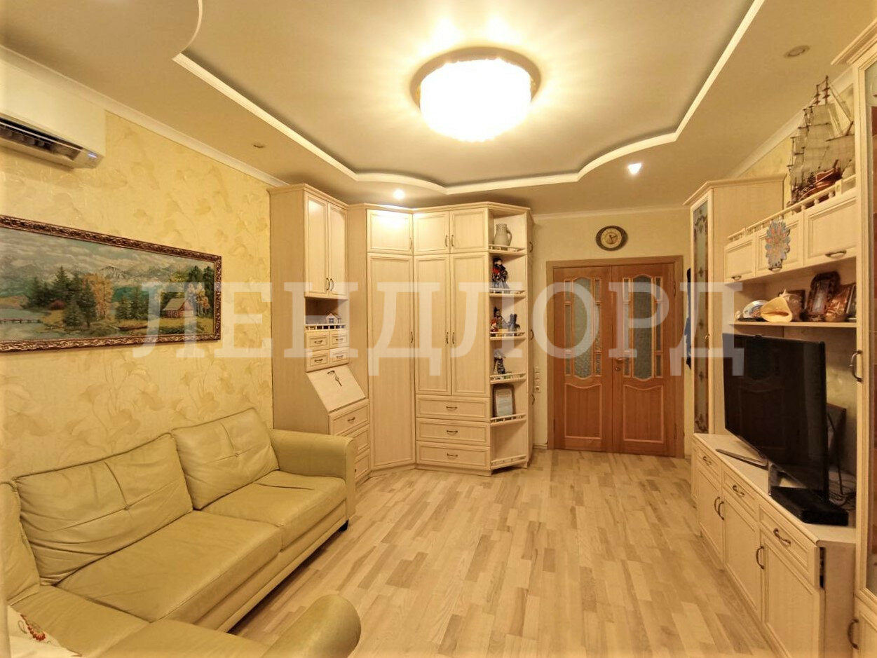 Квартира на продажу в Ростове-на-Дону, улица Ильича, 46 фото №0