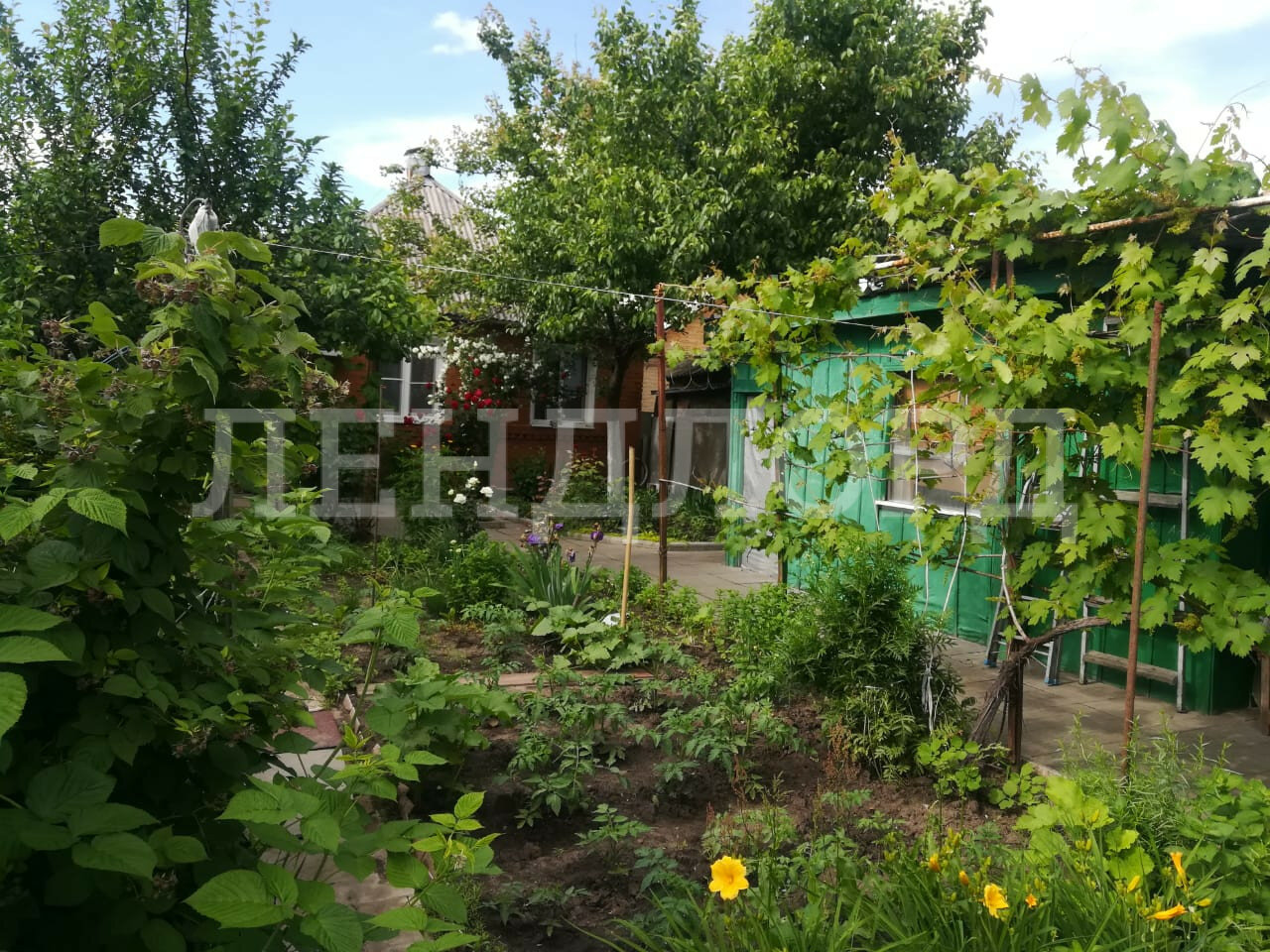 Дом с участком на продажу в Ростове-на-Дону, Ногинская улица фото №1