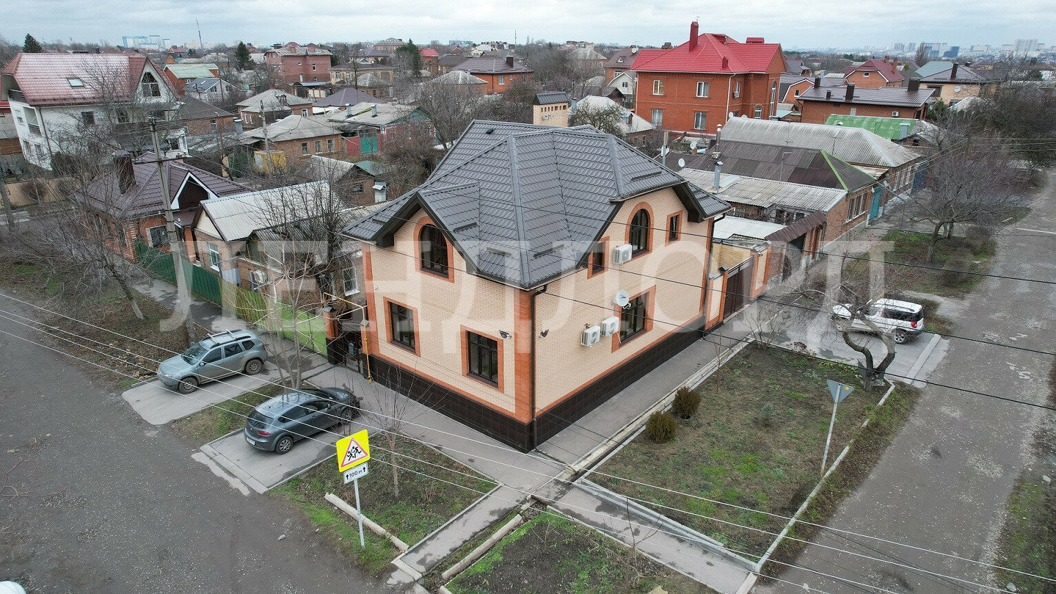 Дом с участком на продажу в Ростове-на-Дону, Петрозаводская улица фото №0