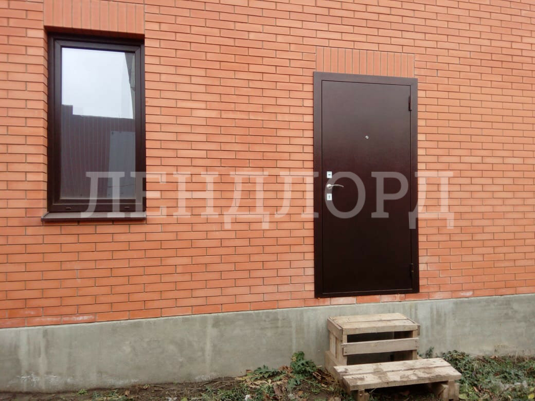 Дом с участком на продажу в Ростове-на-Дону, Лавровая фото №1